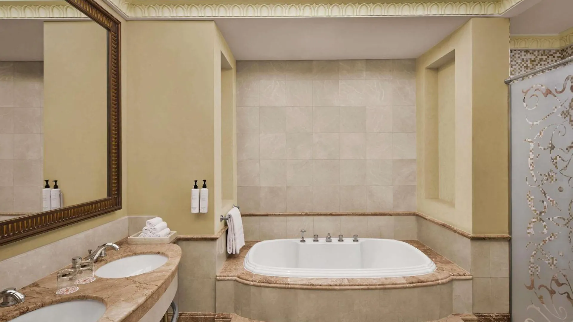 ***** Hotel Swissotel Makkah Mecca Saudi Arabia