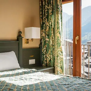 https://sant-jordi.andorra-la-vella-hotels.net